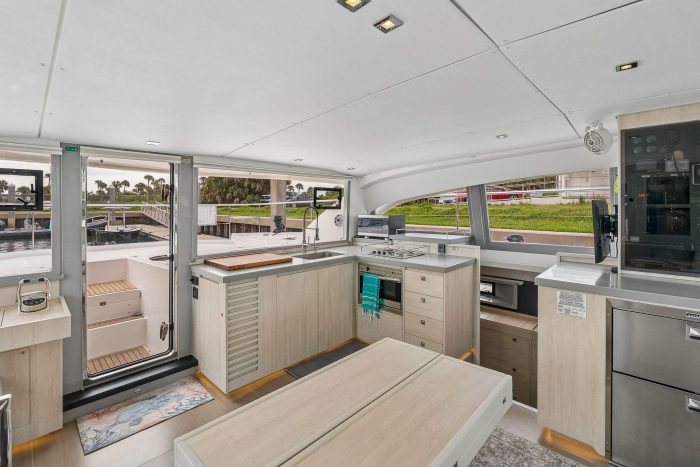 salon, Leopard 43 PowerCat, power catamaran for sale