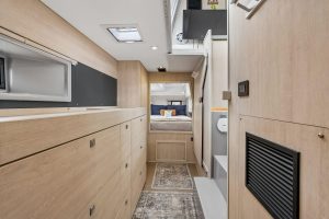 bed, Leopard 43 PowerCat, trawler for sale