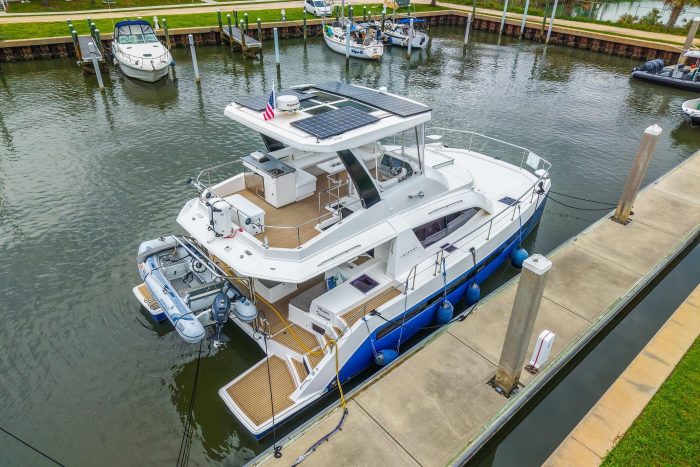 exterior, Leopard 43 PowerCat, power catamaran for sale