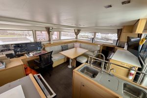 salon, Lagoon 450, catamaran for sale