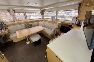 salon, Lagoon 450, catamaran for sale