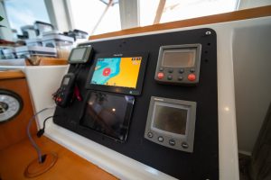 navigation station, Lagoon 500, catamaran for sale