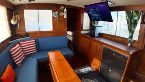 salon, Grand Banks 42 Classic, trawler for sale