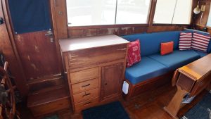 interior, Grand Banks 42 Classic, trawler for sale