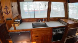 interior, Grand Banks 42 Classic, trawler for sale