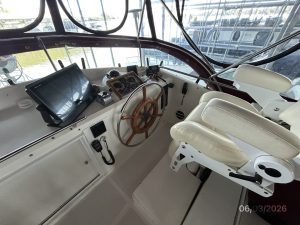 helm, Grand Banks 46 Classic, trawler for sale