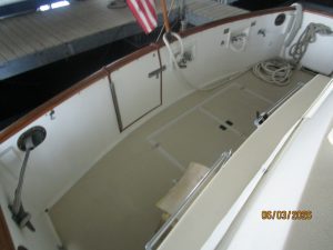 cockpit, Grand Banks 46 Classic, trawler for sale