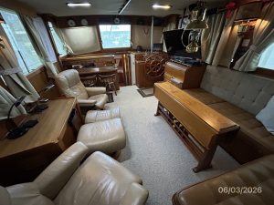 salon, Grand Banks 46 Classic, trawler for sale