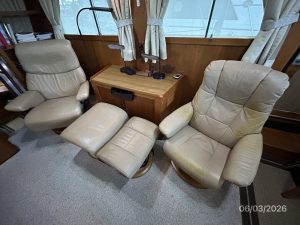 salon, Grand Banks 46 Classic, trawler for sale