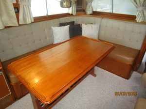 salon, Grand Banks 46 Classic, trawler for sale