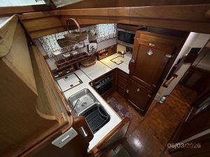interior, Grand Banks 46 Classic, trawler for sale