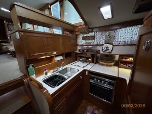 interior, Grand Banks 46 Classic, trawler for sale