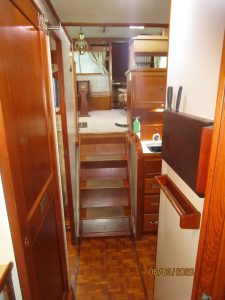 interior, Grand Banks 46 Classic, trawler for sale