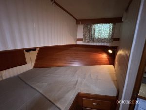 bed, Grand Banks 46 Classic, trawler for sale