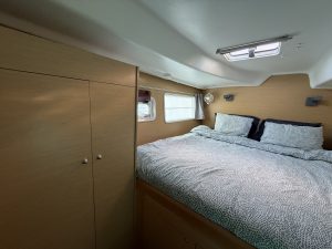 bed, Lagoon 380, catamaran for sale