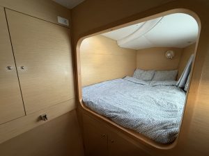 bed, Lagoon 380, catamaran for sale