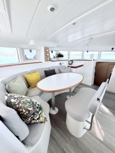 salon, Lagoon 380, catamaran for sale