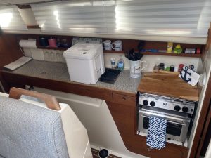 interior, Gemini 105, catamaran for sale