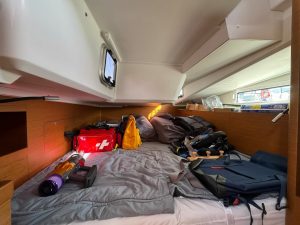 interior, Jeanneau 490, sailboat for sale