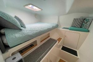 bed, Voyage 440, catamaran for sale
