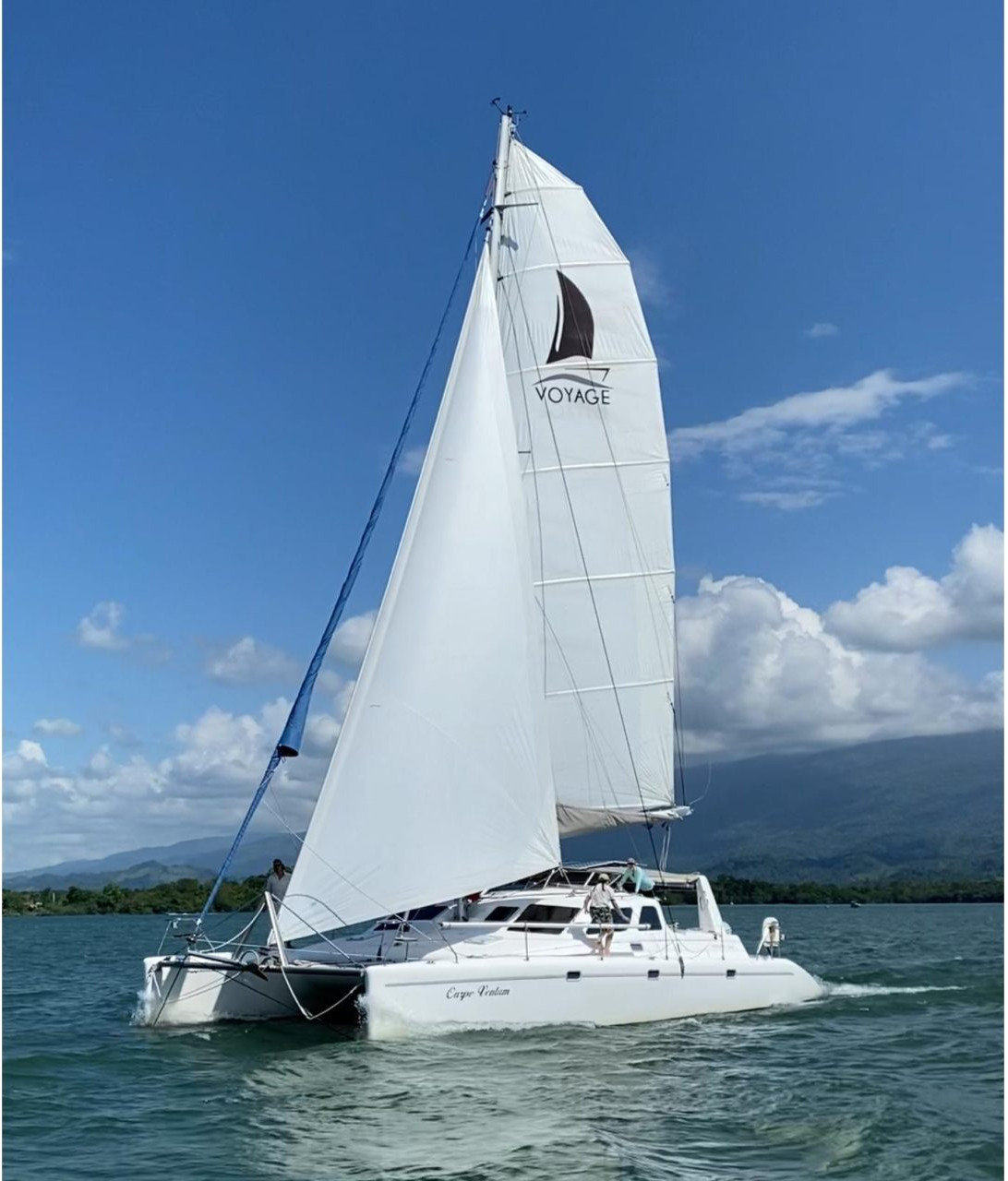 underway, Voyage 440, catamaran for sale