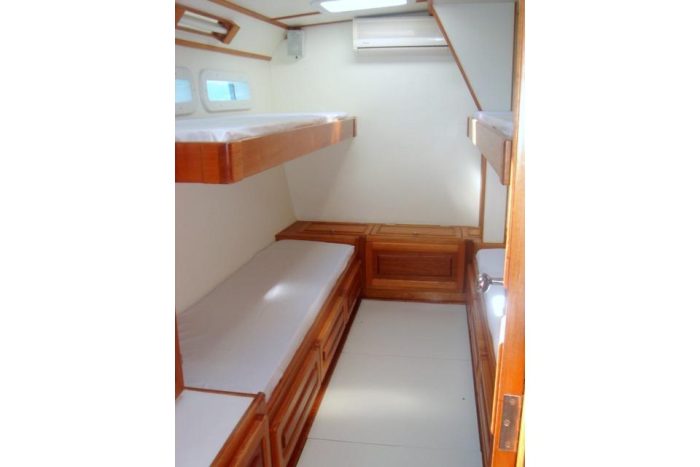 bed, Custom, power catamaran for sale
