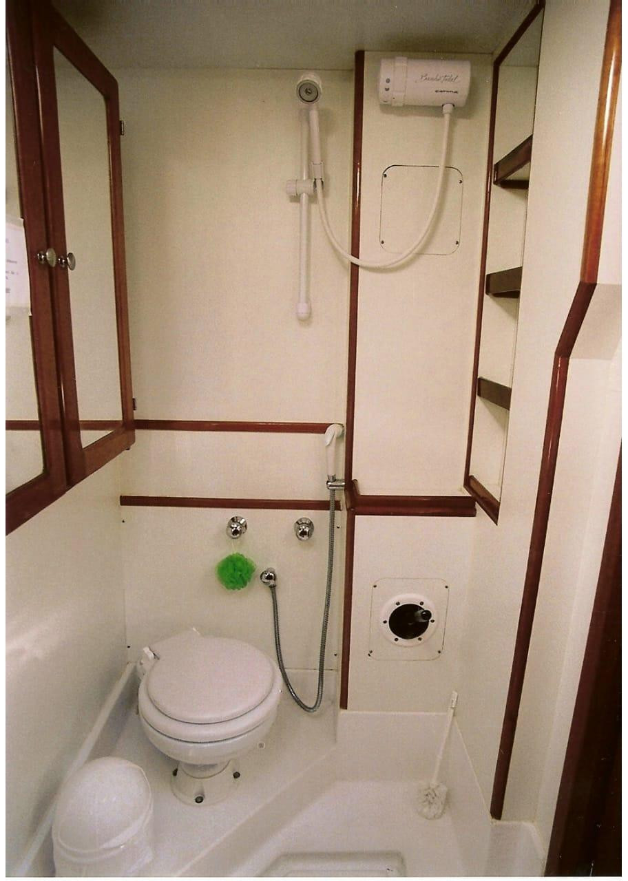 bath, Custom, trawler for sale