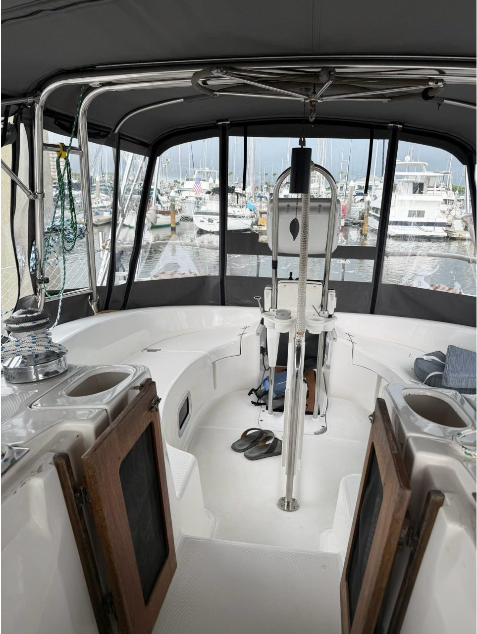 cockpit, Hunter, sailboat for sale
