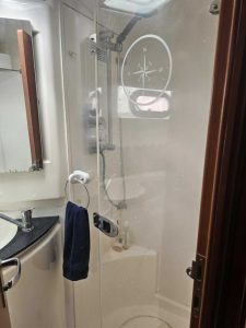 bath, Leopard 46, catamaran for sale