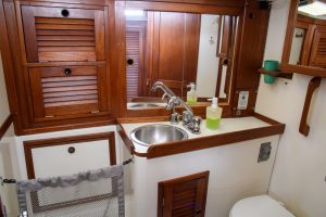 bath, Tartan 42, sailboat for sale
