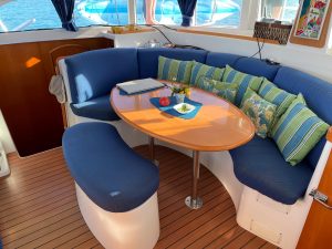 salon, Lagoon 380, catamaran for sale