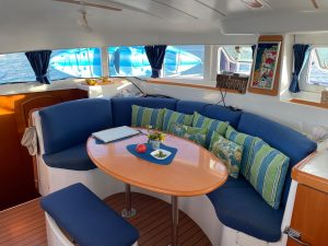 salon, Lagoon 380, catamaran for sale