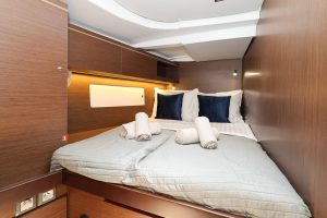 bed, Beneteau, sailboat for sale