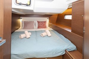 bed, Beneteau, sailboat for sale