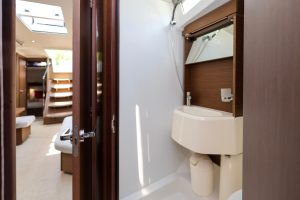 bath, Beneteau, sailboat for sale