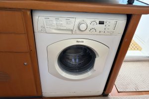 electrical, Lagoon 440, catamaran for sale