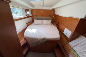 bed, Lagoon 440, catamaran for sale