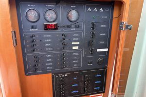electrical, Lagoon 440, catamaran for sale