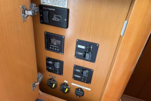 electrical, Lagoon 440, catamaran for sale