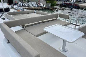 Bali 4.4, catamaran for sale