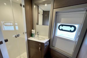 Bali 4.4, catamaran for sale