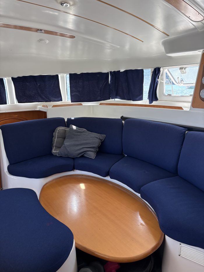 salon, Lagoon 380, catamaran for sale