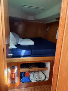 bed, Lagoon 380, catamaran for sale