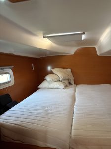 bed, Lagoon 380, catamaran for sale