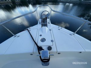 deck, Mainship 400, trawler for sale