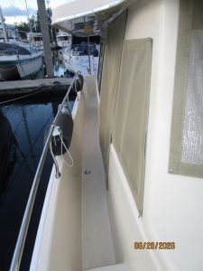 deck, Mainship 400, trawler for sale