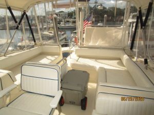 cockpit, Mainship 400, trawler for sale