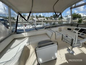 cockpit, Mainship 400, trawler for sale
