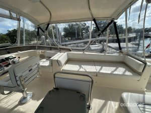 cockpit, Mainship 400, trawler for sale