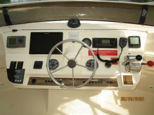 helm, Mainship 400, trawler for sale